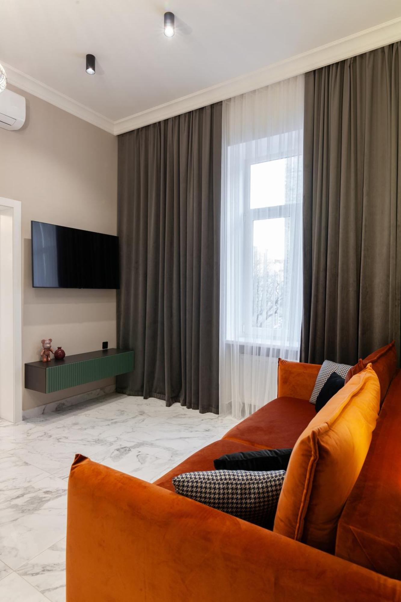 Leogrand Apartments On Franka 35 Lviv Exterior photo