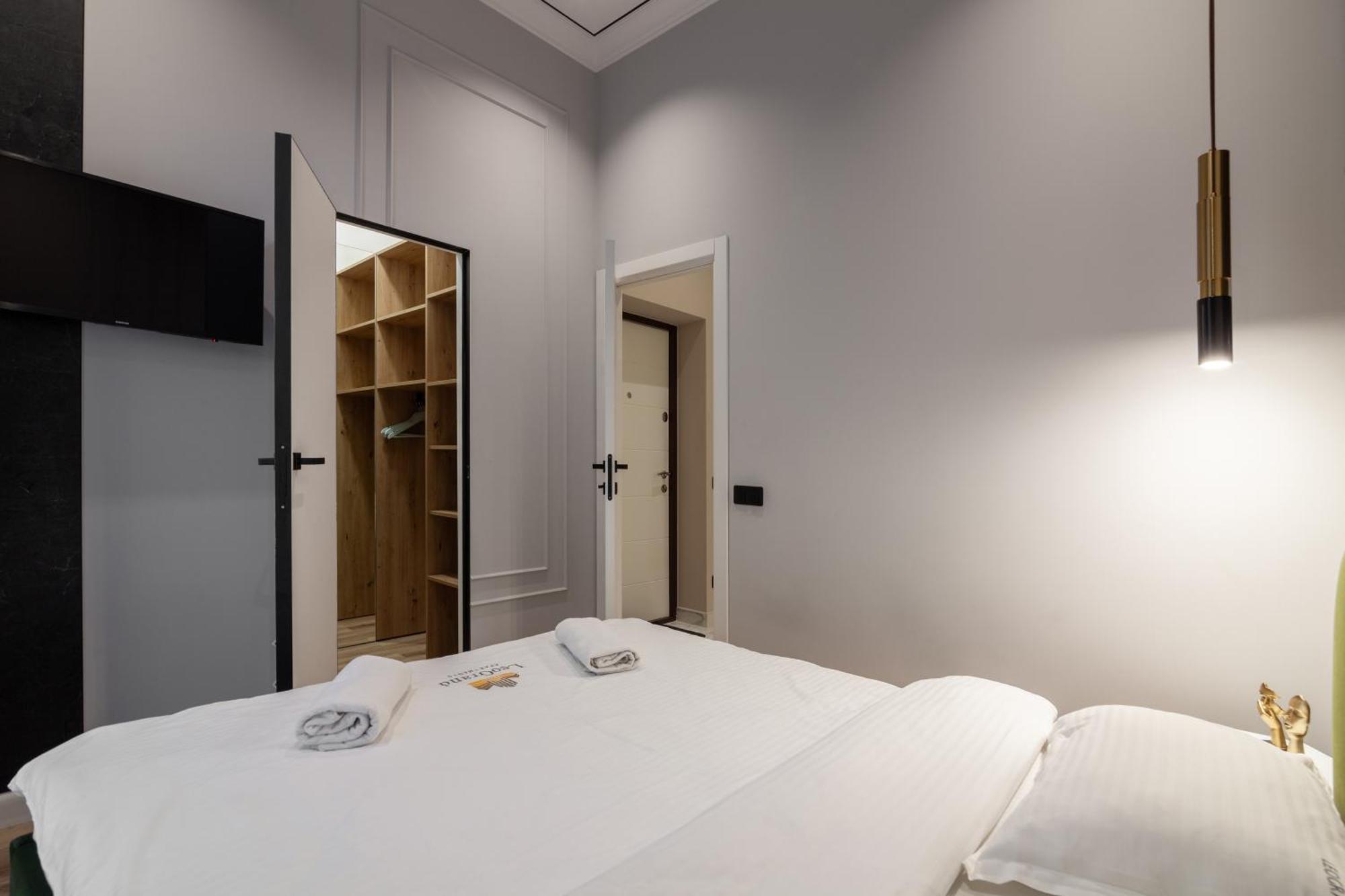 Leogrand Apartments On Franka 35 Lviv Exterior photo